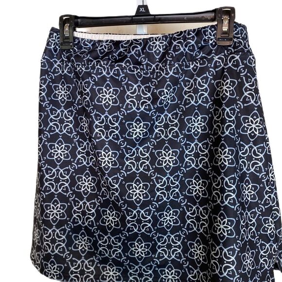 BOLD Print Stretch Golf Skort - Picture 5 of 10